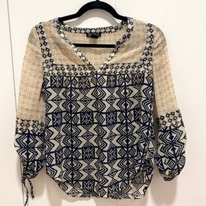 Size XS Lucky Brand Blouse in Beige and blue pattern
